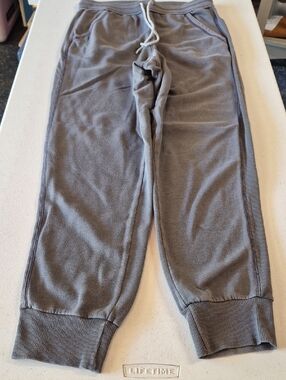 Universal Thread Women's Gray Jogger Sweatpants with Drawstring